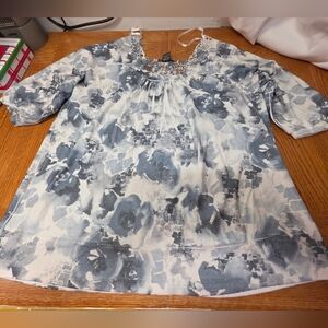 Simply Irresistible Plus Size 3X Sweater With Back Crochet White Gray